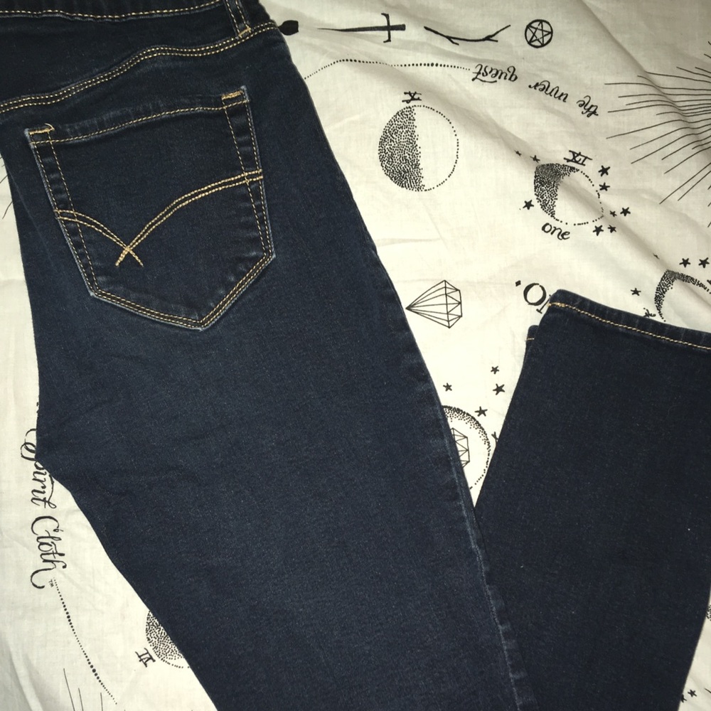 Dark blue jeans